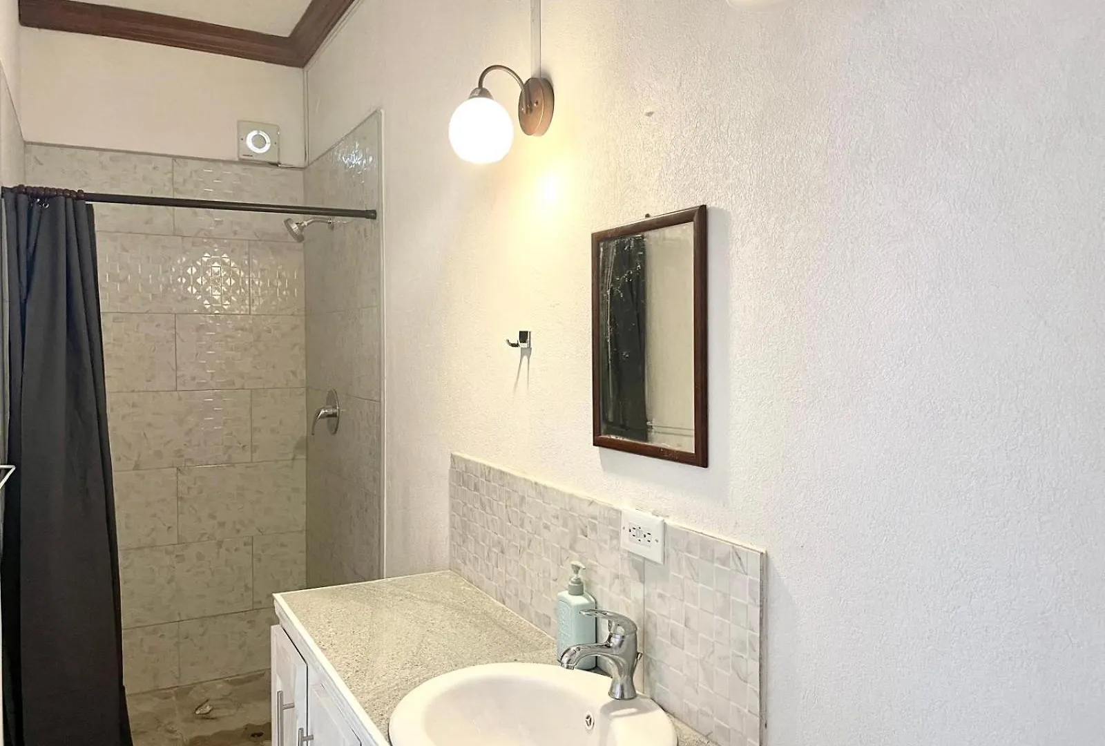 Blr Beach Villa Apartments Christ Church